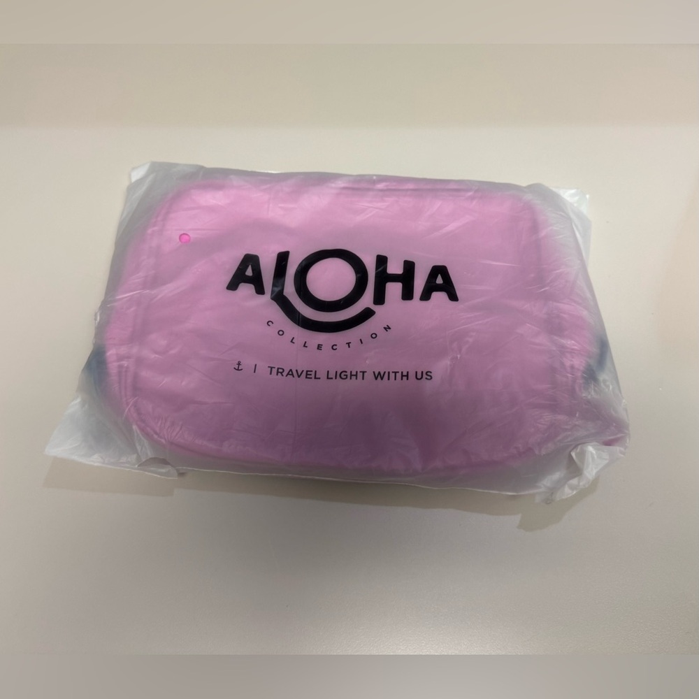 Aloha Collection Le Tour bag - Picture 2 of 7